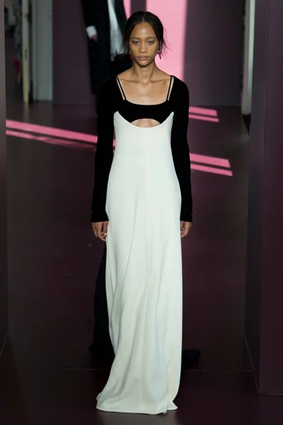 Look 24